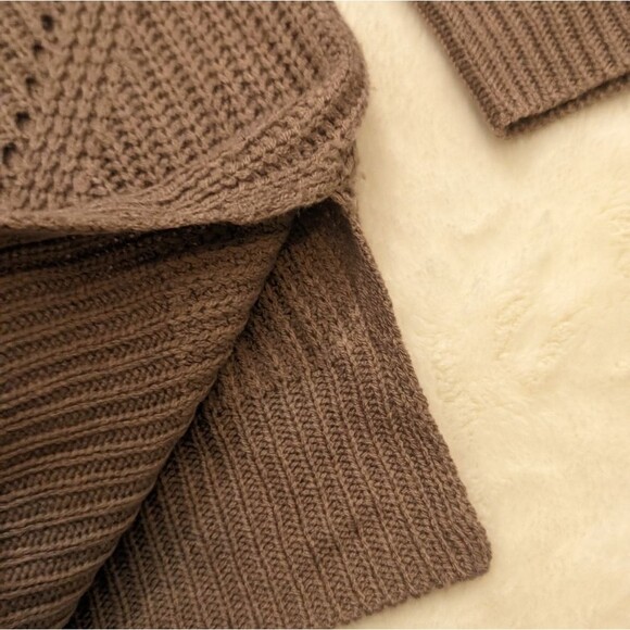 💕 3 for 12 💕Charlotte Russe Sweater Size Small - Picture 2 of 6